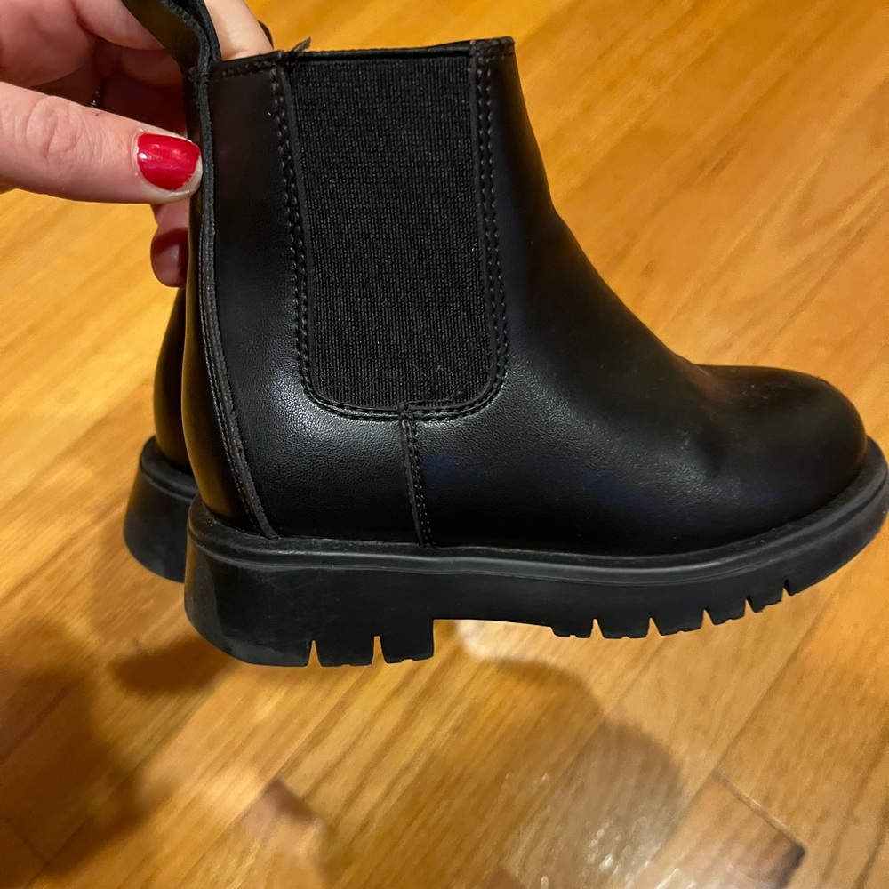 GAP TODDLER 7C Black Leather Ankle Boots. Great Condition.